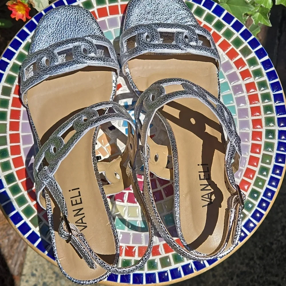 VANELi Slingback Chunky Heel Sandals - Picture 5 of 14